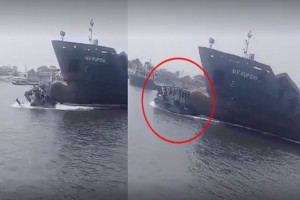 শীতলক্ষ্যায় লঞ্চডুবি, দুই লাশ উদ্ধার, বহু হতাহতের শঙ্কা