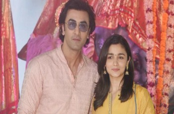চলতি মাসে বিয়ে করছেন রণবীর-আলিয়া, অতিথি হিসেবে থাকছেন যারা